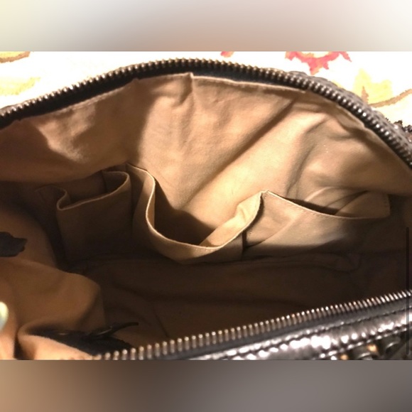 Isabella Fiore Star Safari Tula Crisscross Lattice Tan Black Bead Purse Handbag - Picture 11 of 12